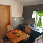 Apartman Dora *