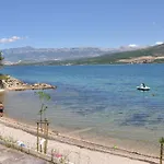 Dora Apartman Gornji Karin