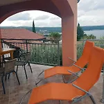Apartman Dora