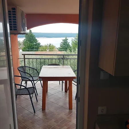 Dora Apartmán