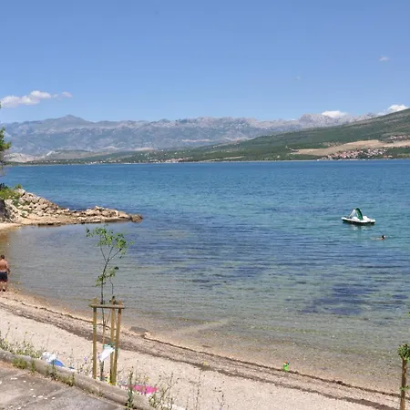Dora Apartmán Gornji Karin